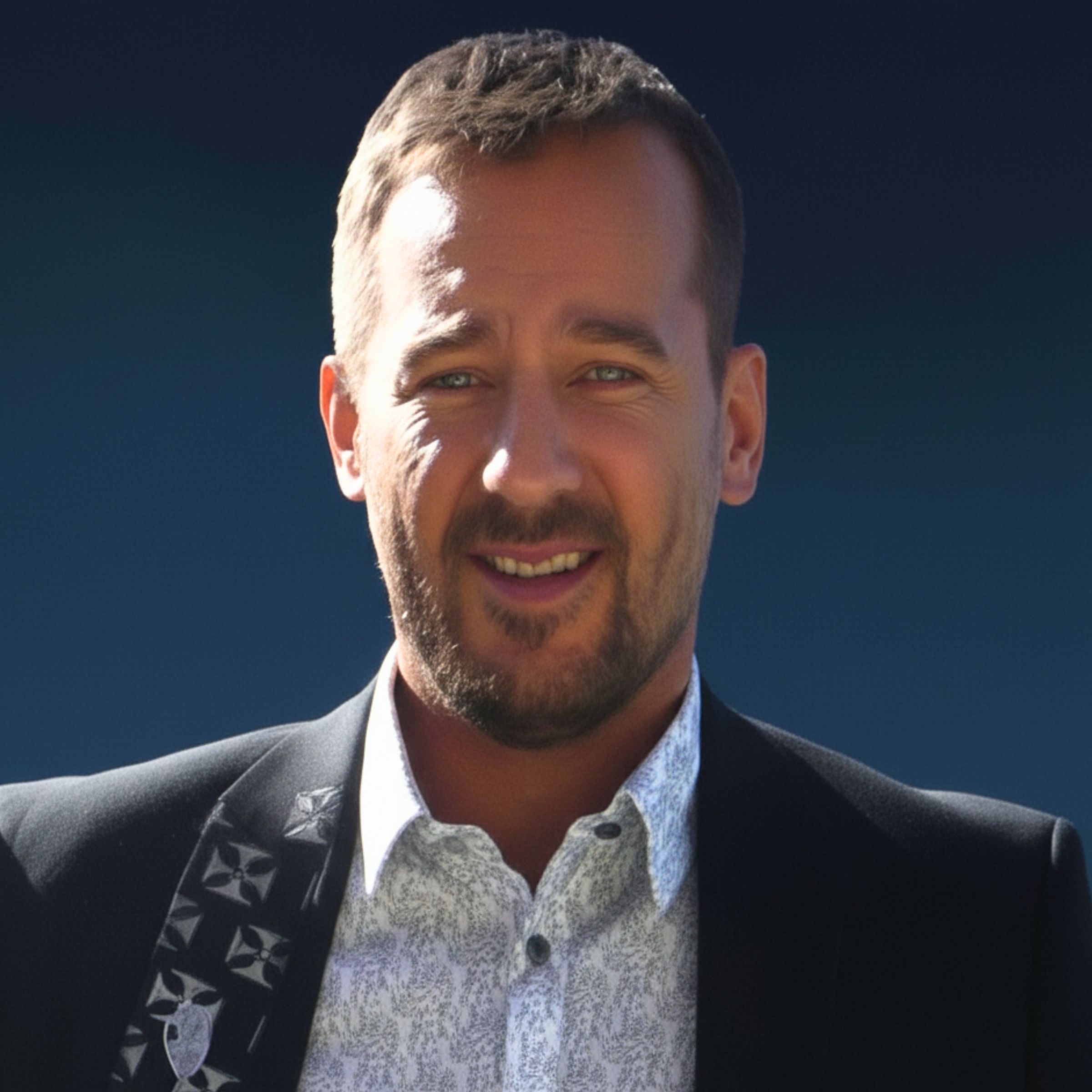 Portrait de l'artiste chanteur MATTOO Officiel.